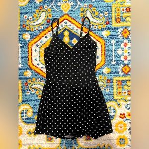 Polka dot short jumper